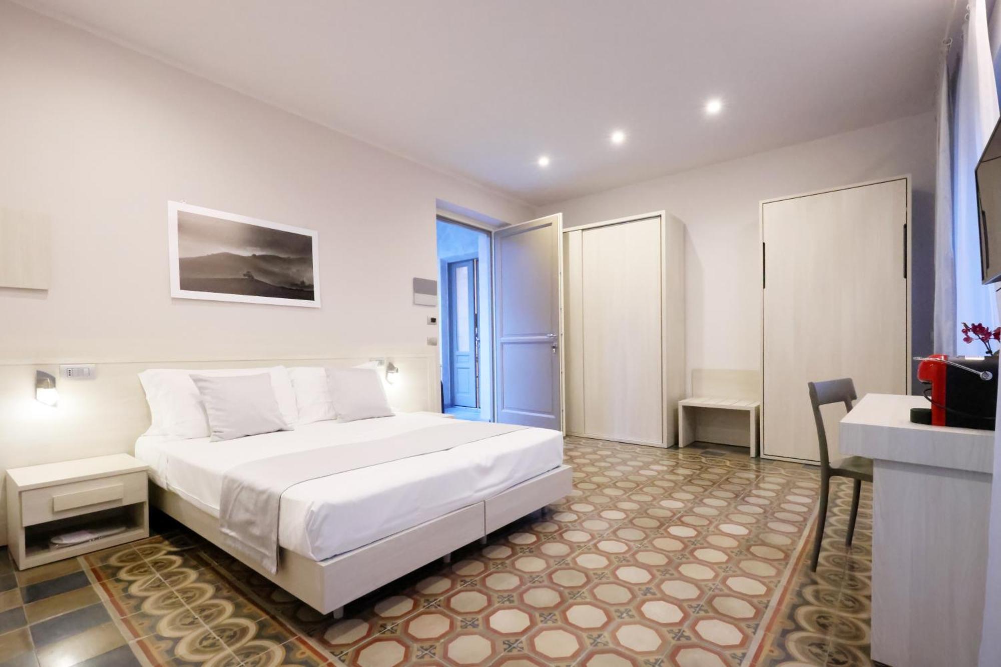 알바 Palazzo Belli B&B 외부 사진