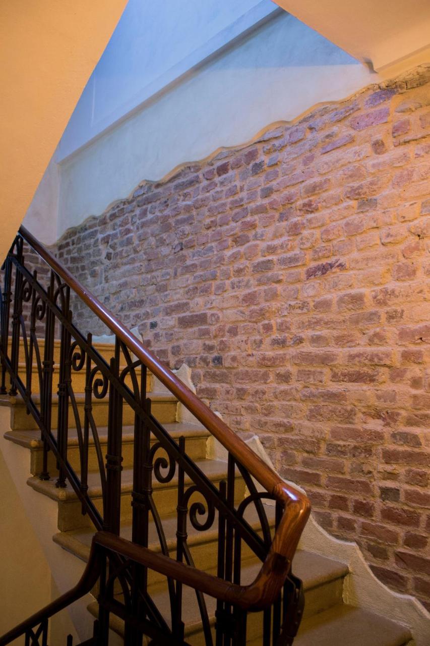 알바 Palazzo Belli B&B 외부 사진